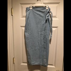 Calvin Klein Wraparound Skirt Woman’s Size 8